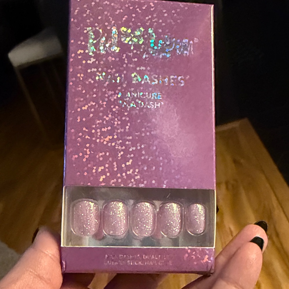 Purple Glitter Nails - Nail Dashes